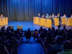 Apertura de sesiones en Zapala. Apertura de sesiones en Zapala.