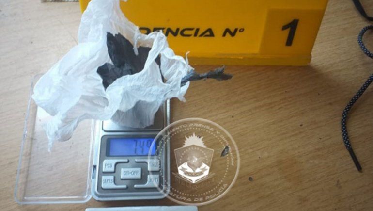 Lo detuvieron por una gresca y tenía pedido de captura de Interpol