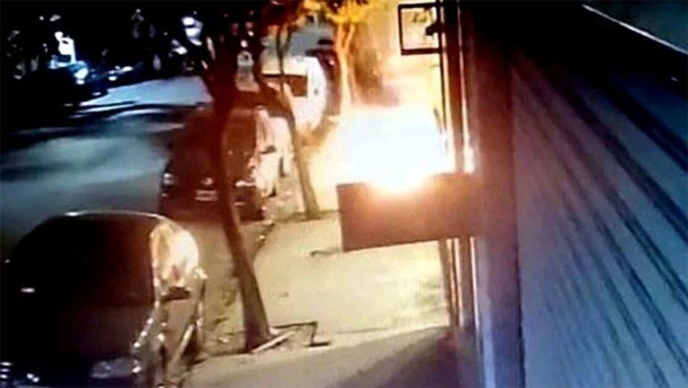 Detuvieron a un hombre por el ataque con bombas molotov a Clarín