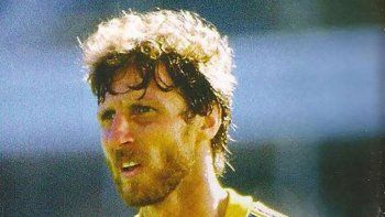 la anecdota de flores con el aspero hrabina, al que le dio pasto de comer la anecdota de flores con el aspero hrabina, al que le dio pasto de comer