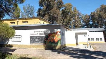escuela 45 cuatro esquinas.jpg
