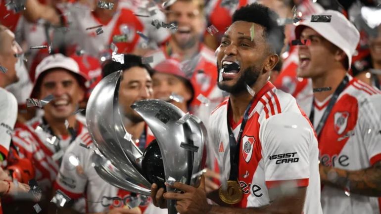 Miguel Borja, campeón con River Miguel Borja, campeón con River