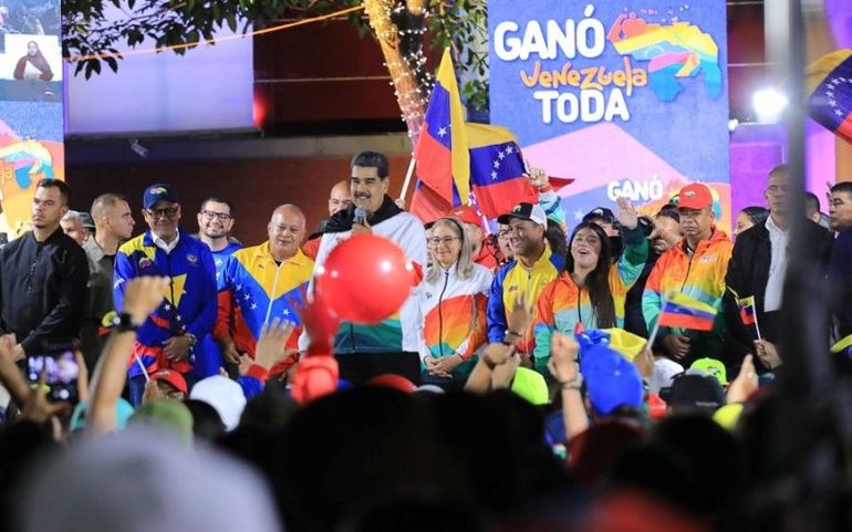 Conflicto por Esequibo: Maduro celebra el referéndum y temen que marche sobre Guyana