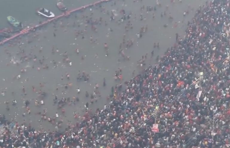 Las autoridades de India pronosticaban la presencia de 450 millones de peregrinos en la edición 2025 de Kumbh Mela. Las autoridades de India pronosticaban la presencia de 450 millones de peregrinos en la edición 2025 de Kumbh Mela.