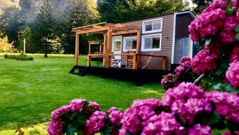 En Villa Traful hay otro complejo de Tiny House en el camping Traful Lauquen