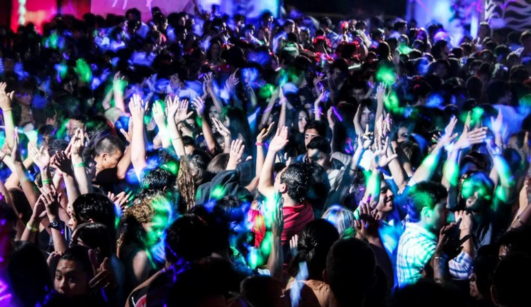 Los boliches abrirán hasta las 7 de la mañana los fines de semana en Neuquén. Los boliches abrirán hasta las 7 de la mañana los fines de semana en Neuquén.