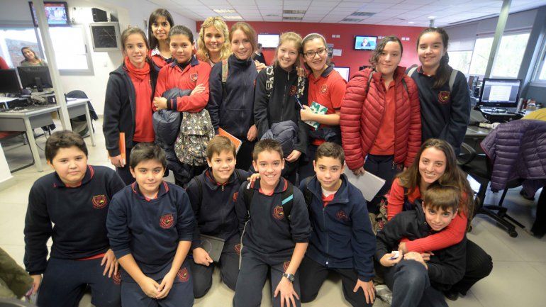 Los chicos de sexto grado del colegio Líder visitaron la redacción de LMN