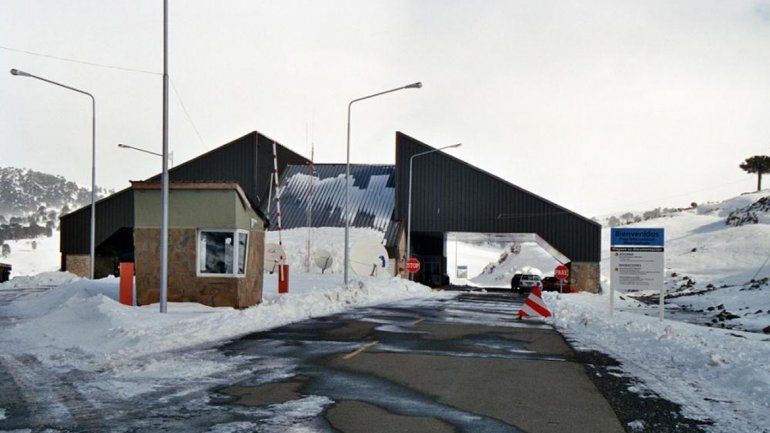 Trabajadores de Aduana realizarán un paro de 48 horas que afectará los pasos fronterizos