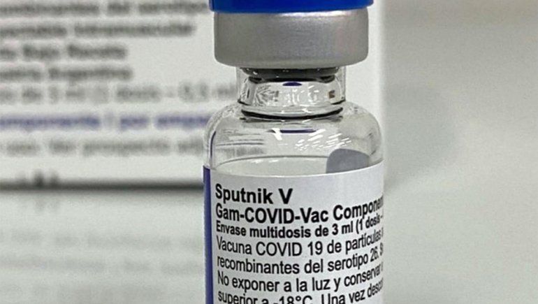 La OMS cuestiona el método de producción de la vacuna Sputnik V y trabó su aprobación