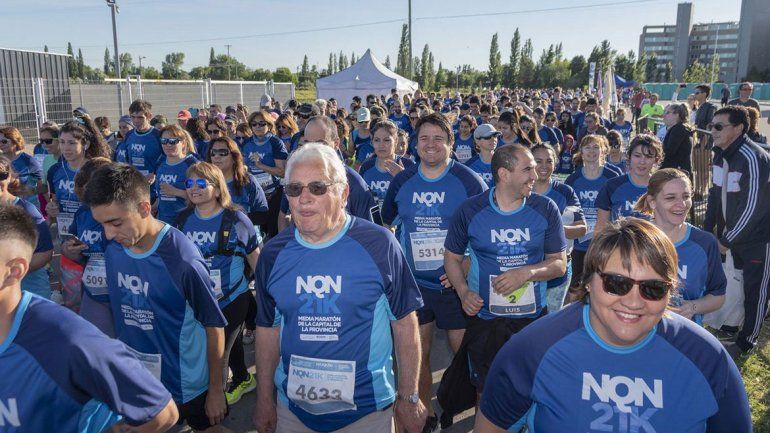 Una multitud de corredores copó la prueba NQN21