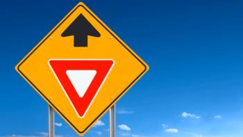 photoEs fundamental respetar la señal de bordes rojos invertidos con fondo blanco. photoEs fundamental respetar la señal de bordes rojos invertidos con fondo blanco.