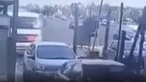 brutal accidente en panamericana: camion perdio el control y choco a dos autos