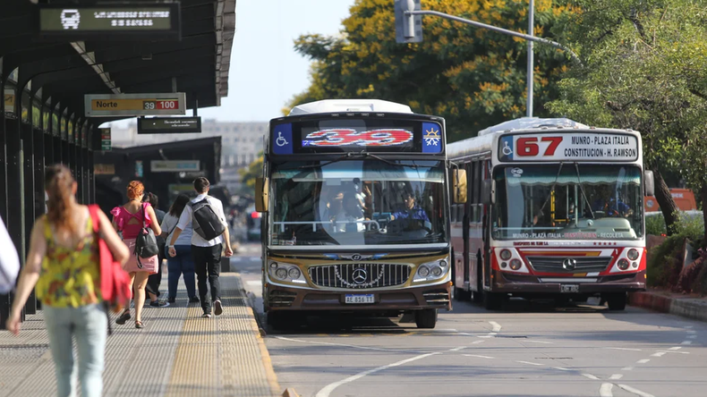 La UTA levantó el paro de colectivos que estaba previsto para este jueves