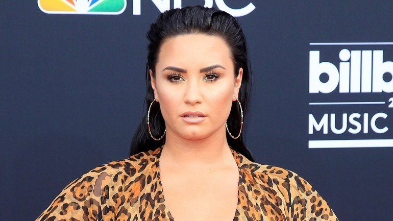 En el audio se escucha a una mujer pedir que las ambulancias no usen sirenas.