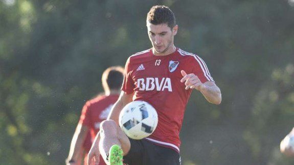 Alario, otra vez en la mira de los franceses. Durante el verano se define.