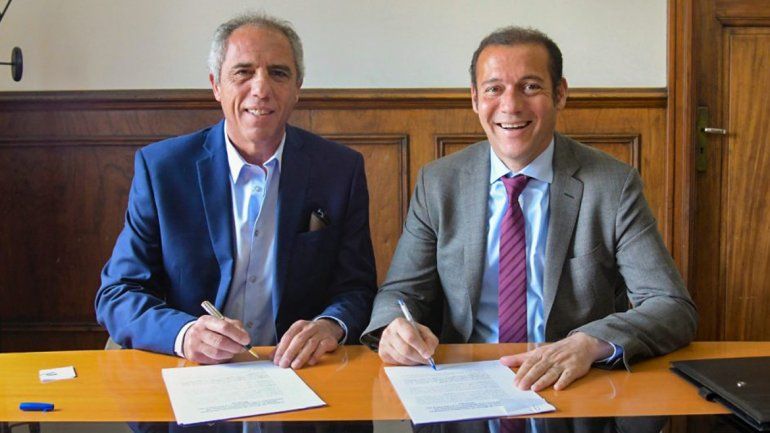 Gutiérrez firmó el acuerdo con Caldarelli