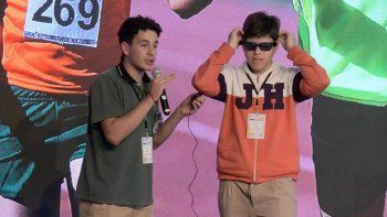 estudiantes crean anteojos para que los ciegos caminen sin riesgo estudiantes crean anteojos para que los ciegos caminen sin riesgo