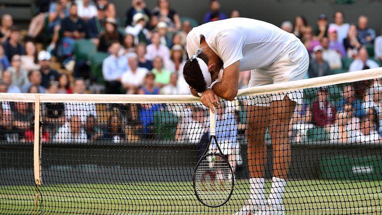 La moneda cayó justo del otro  lado Delpo