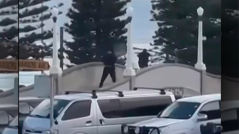 Un terrorífico atentado terrorista dejó como saldo la muerte de 11 personas además de 29 heridos. | LM Neuquen Un terrorífico atentado terrorista dejó como saldo la muerte de 11 personas además de 29 heridos.