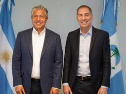 El gobernador Rolando Figueroa junto al ministro Santilli en su visita a Neuquén El gobernador Rolando Figueroa junto al ministro Santilli en su visita a Neuquén