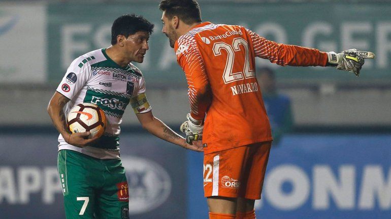 Navarro se atajó todo en Chile y fue la clave del pasaje azulgrana.