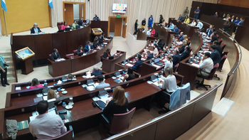 La derogación de las jubilaciones de privilegio fue aprobada por la Legislatura. La derogación de las jubilaciones de privilegio fue aprobada por la Legislatura.