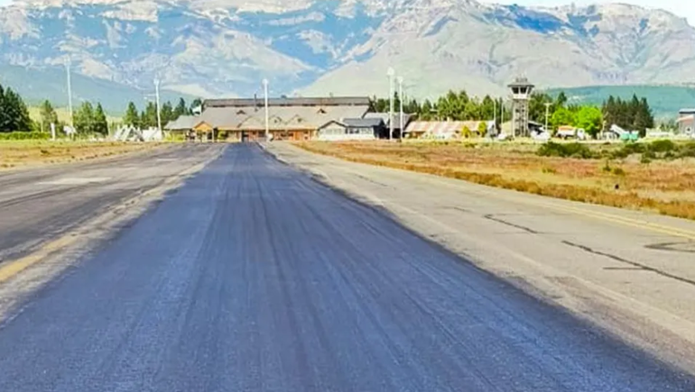 El aeropuerto Chapelco ya luce su nueva carpeta asfáltica