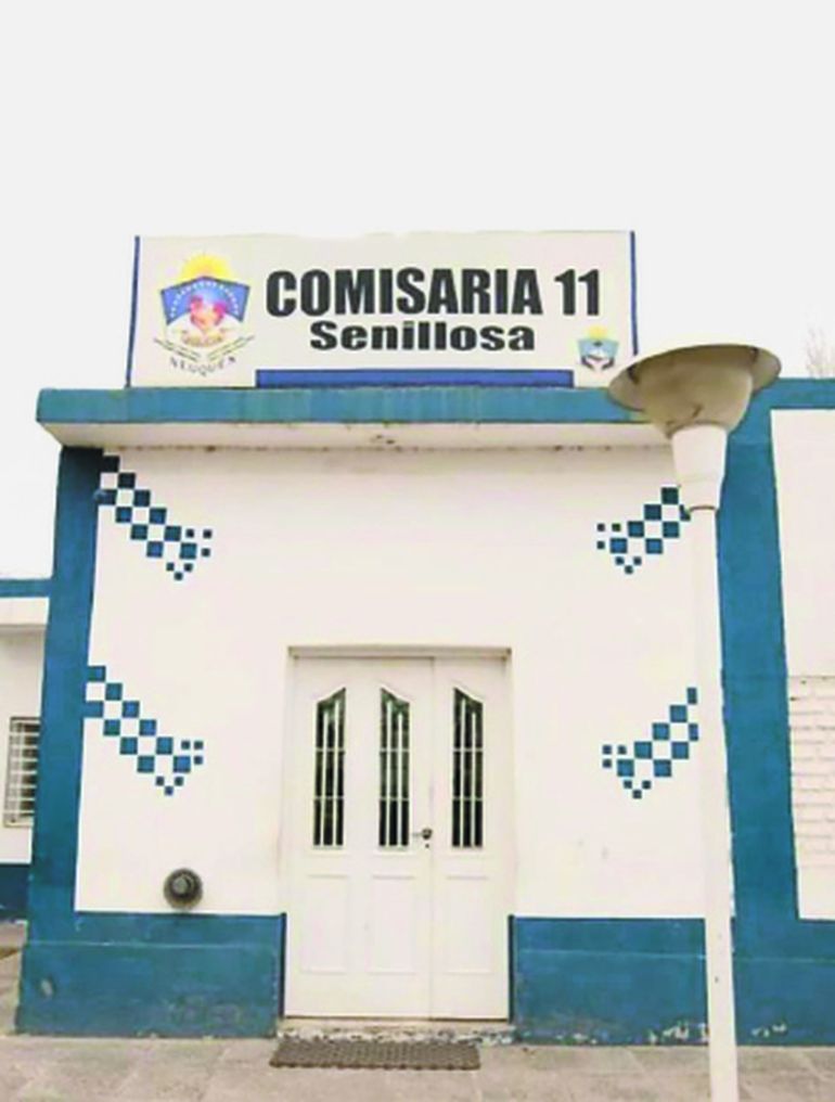 La denuncia por robo fue radicada en la Comisaría 11 de Senillosa. La denuncia por robo fue radicada en la Comisaría 11 de Senillosa.