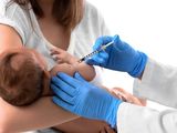 COVID: vacunan a niñas y niños desde los 6 meses de edad