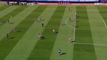 El Superclásico y su polémica. El momento exacto en el que parte el pase de Weigandt para Cavani. El Superclásico y su polémica. El momento exacto en el que parte el pase de Weigandt para Cavani.
