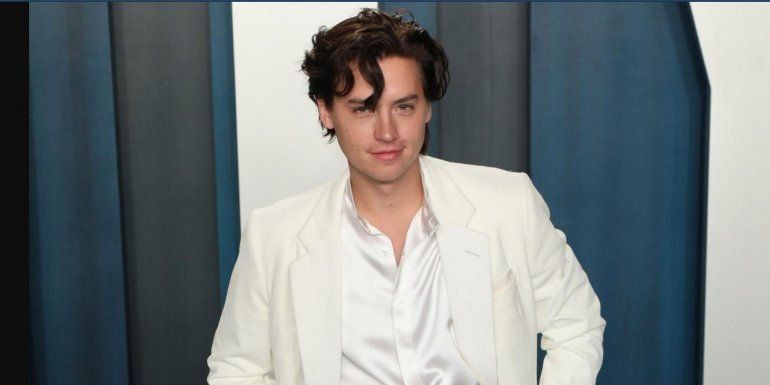 Cole Sprouse cuenta cómo fue su primer beso