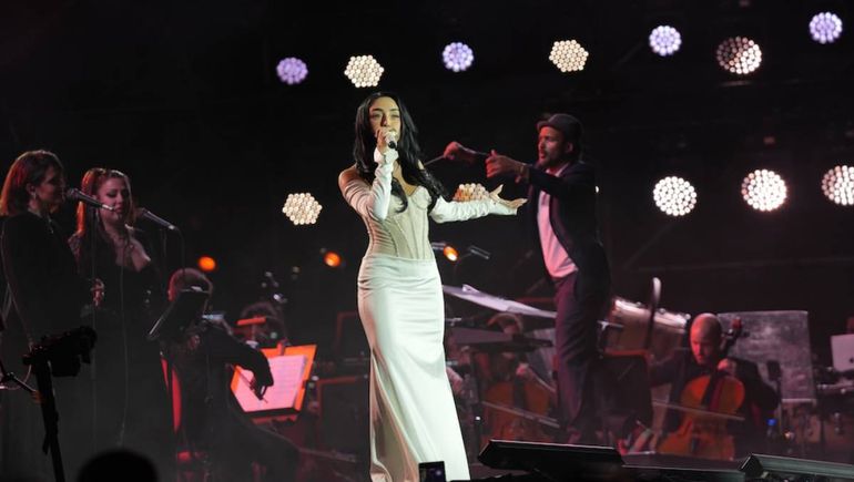 El show sinfónico de Nicki Nicole ante 250 mil personas en su Rosario natal