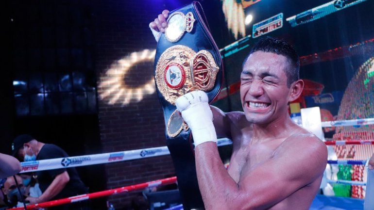Llegó al boxeo por bullying, metió una mano milagrosa y ahora es campeón mundial