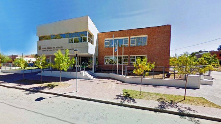 Lo acusaron por pegarle a su pareja y su hija y quedó preso