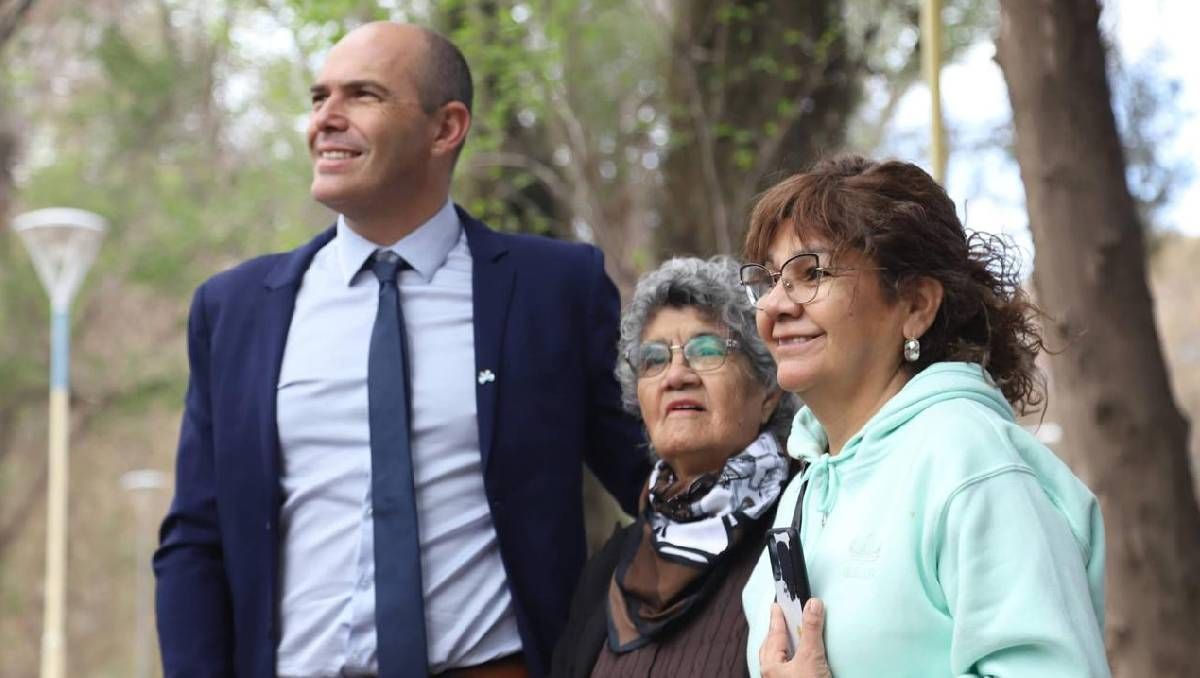 El intendente Esteban Cimolai en el homenaje a lso pioneros.
