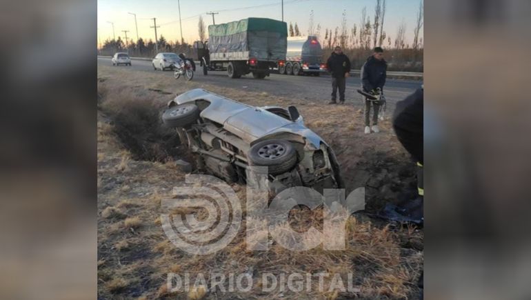 Volcó con su camioneta en la ruta 22 y murió