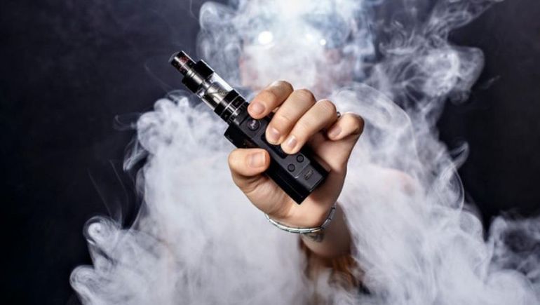 Los vapeadores están de moda entre los adolescentes europeos