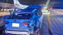 La avioneta causó serios daños en el auto que circulaba en Florida La avioneta causó serios daños en el auto que circulaba en Florida