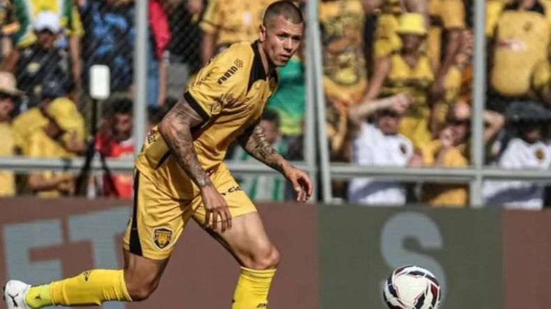 Le rescindieron contrato y el club publicó un compilado con sus burradas: el insólito video