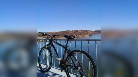 Le robó y la amenazó:  No te pego un tiro porque sos linda
