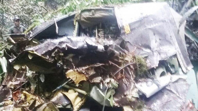 El avión militar cayó en medio de la selva y no hubo sobrevivientes.