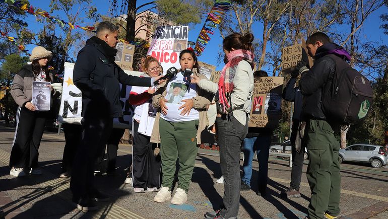 Embarazada de siete meses, encabezó la marcha de justicia por Nicolás, asesinado de una puñalada en el corazón