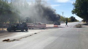 Los municipales volverán a manifestarse hoy y cortarán las rutas 22 y 17. Los municipales volverán a manifestarse hoy y cortarán las rutas 22 y 17.