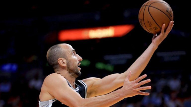 Maradona le agradeció a Manu llevar tatuada la camiseta argentina