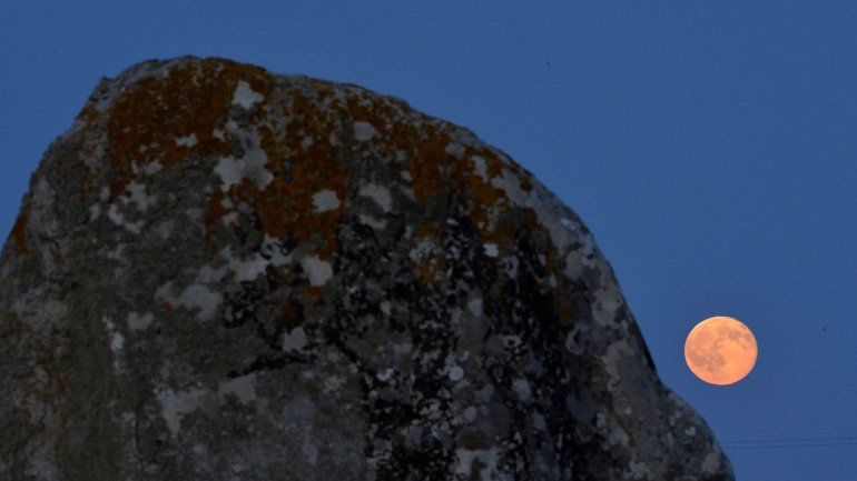 Mañana también se podrá ver la Súper luna en Neuquén