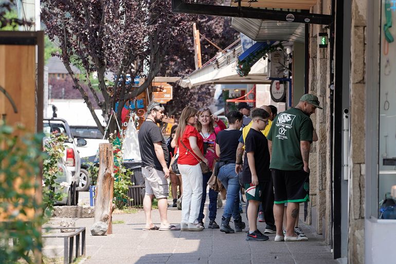 Comerciantes cordilleranos confirman un incremento en las ventas durante las Fiestas