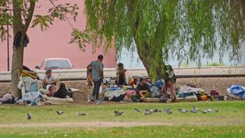 Cena navideña frente a la Catedral para gente que vive en la calle: se necesitan voluntarios y donaciones