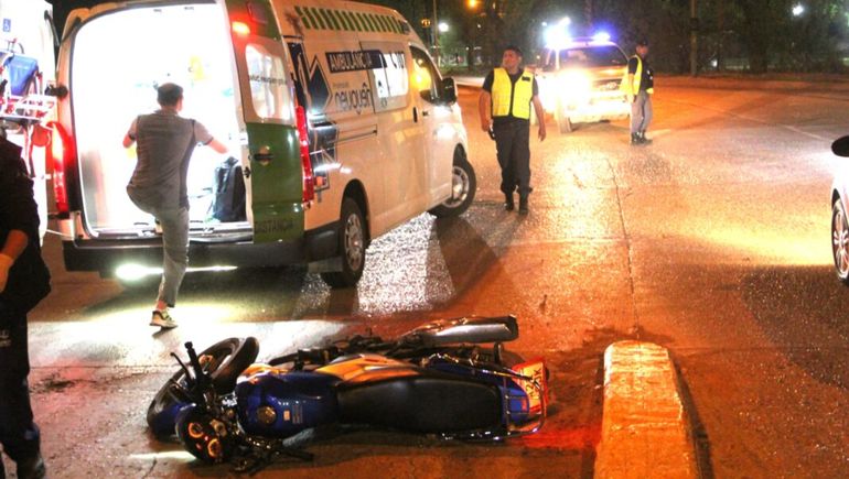 Colecta solidaria en Centenario para salvar la pierna de Naymid, una joven herida en un grave choque