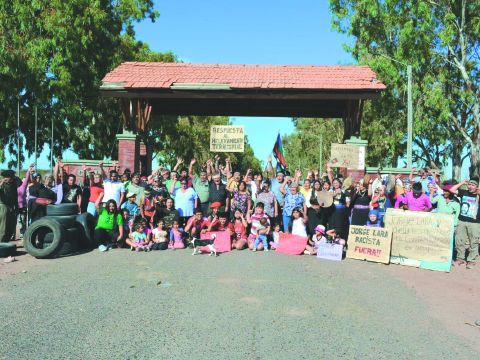 La comunidad Kaxipayiñ se adjudica 260 hectáreas en los alrededores de la villa. Hay 69 escrituradas donde están las casas donde no hay discusión.