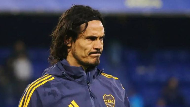 Un dirigente de un reconocido club puso a disposición su renuncia con tal de que Cavani juegue en su equipo